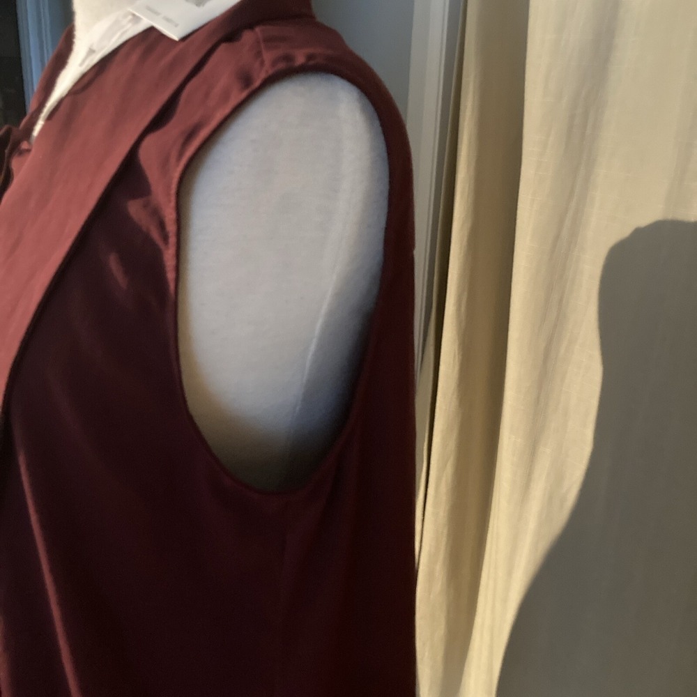 Naked Zebra NWT Burgundy Sleeveless Blouse Size L - Picture 3 of 9